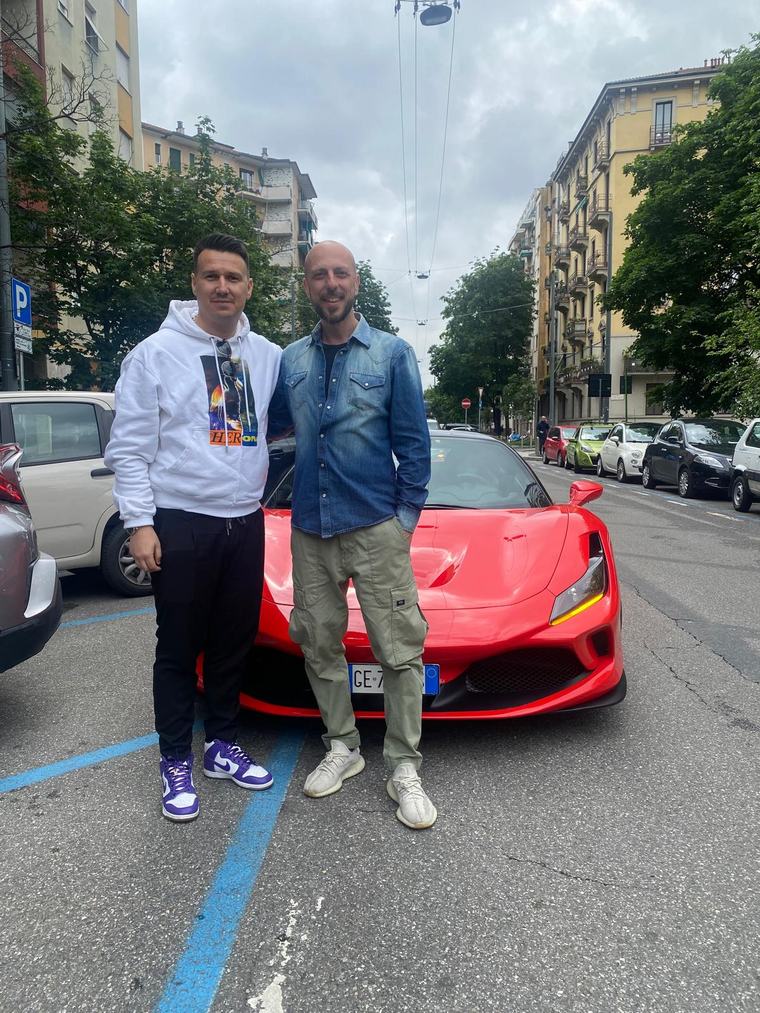 Ferrari F8 Rossa, consegnata al cliente